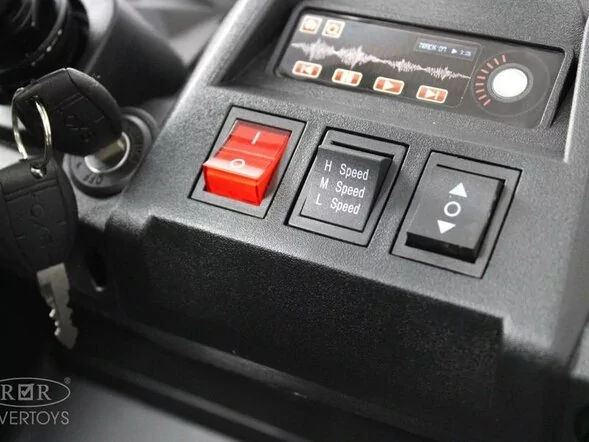 Детский электромобиль M222MM