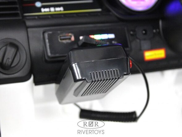 Детский электромобиль E555KX