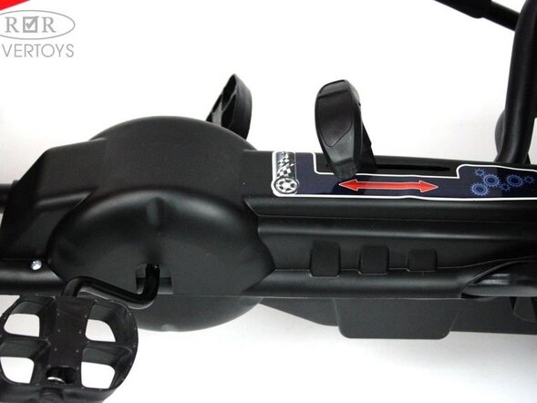 Детский веломобиль C222CC