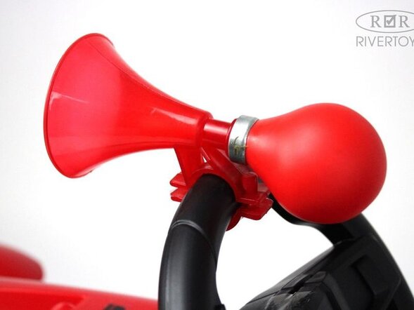 Детский веломобиль C222CC