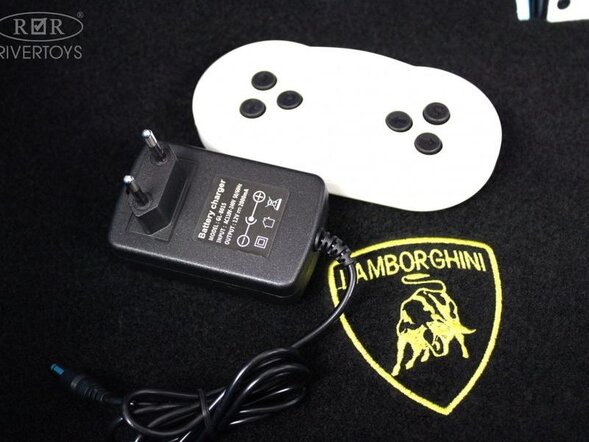 Детский электромобиль Lamborghini Huracán STO (E888EE)