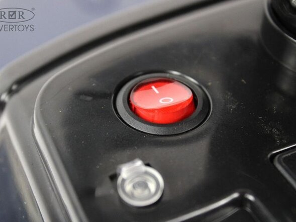 Детский толокар Mercedes-AMG 300S (G300GG-D)