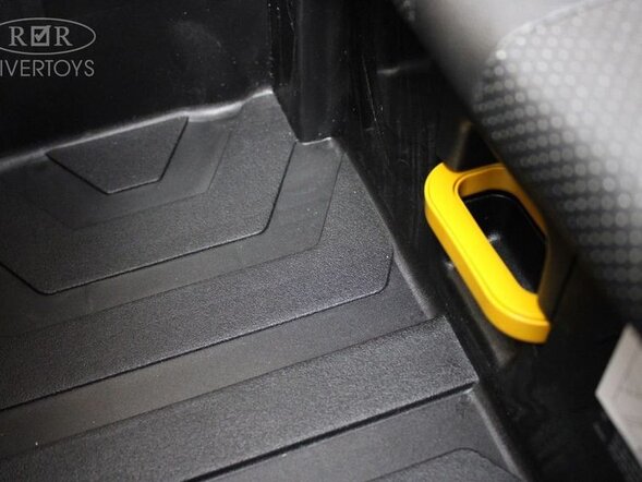 Детский электромобиль C444CC