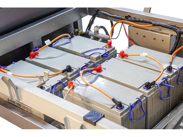 Грузовой электрический трицикл Rutrike Эксперт ПРО 2000